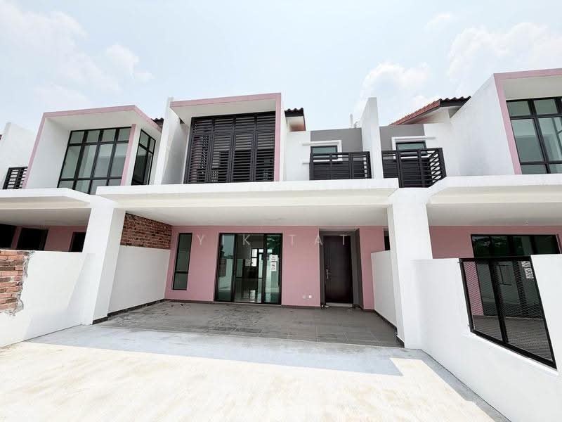2-storey Terraced House for Sale in Bandar Dato Onn (Tebrau) - Yik Tat - Exterior - PropertyGuru.com.my