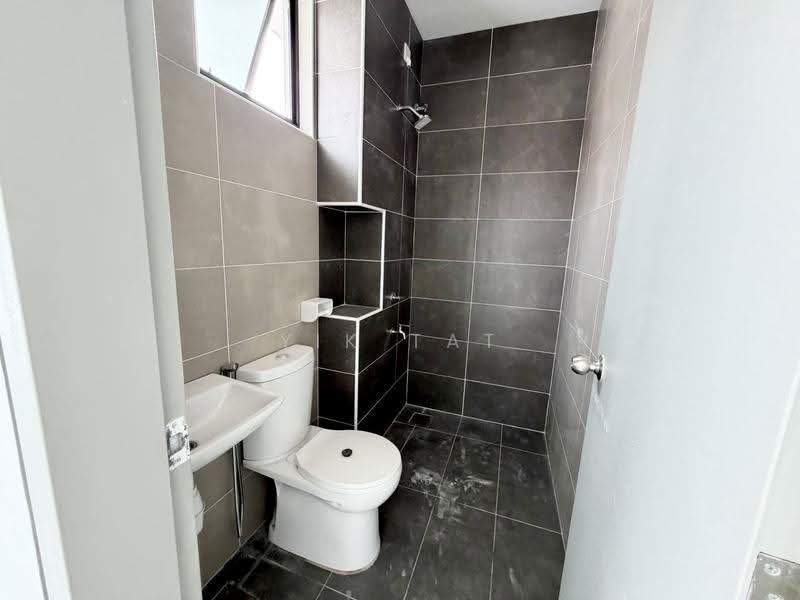 2-storey Terraced House for Sale in Bandar Dato Onn (Tebrau) - Yik Tat - Bathroom - PropertyGuru.com.my