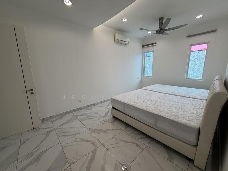 Rumah Berkembar untuk Dijual di Setia Eco Glades (Cyberjaya) - Jeslyn Goh - Bedroom - PropertyGuru.com.my