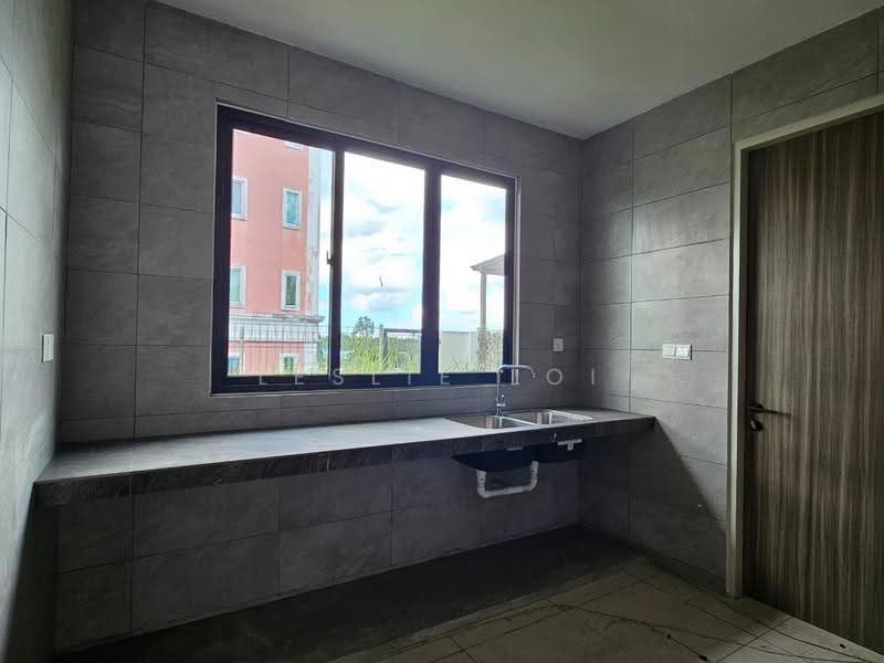 2-storey Terraced House for Sale in Kota Sentosa (Kuching) - Leslie Loi - Kitchen - PropertyGuru.com.my