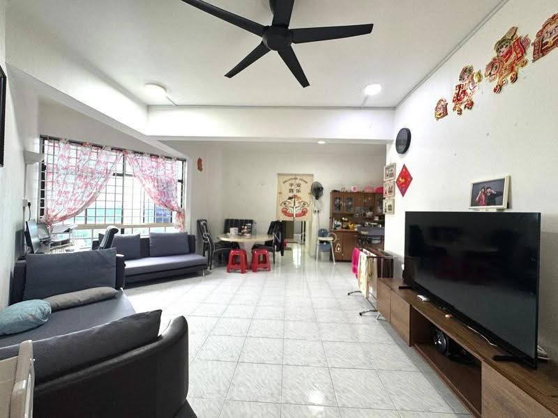Pangsapuri untuk Dijual di Mewah View Luxurious Apartments - SY Ngo - Living Room - PropertyGuru.com.my