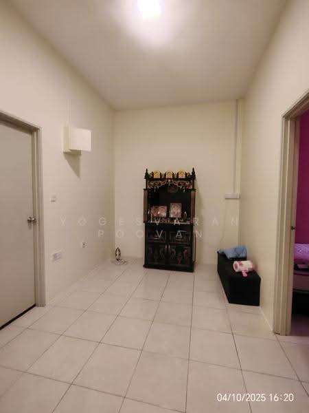 2-storey Terraced House for Sale in Banting (Selangor) - Yogesvaran Poovan - Living Room - PropertyGuru.com.my