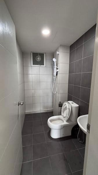 Condominium for Sale at Fairview Residence - Karen Chew - Bathroom - PropertyGuru.com.my