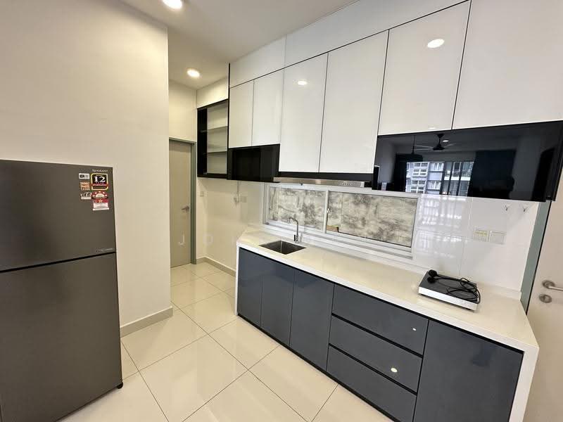 Service Residence for Sale at Pinnacle Sri Petaling - John Tan - Kitchen - PropertyGuru.com.my