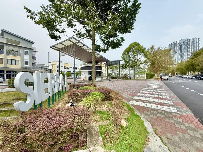 Townhouse for Sale in 16 Sierra (Puchong) - DJULIA JAMAL - Exterior - PropertyGuru.com.my