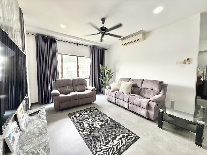 Townhouse for Sale in 16 Sierra (Puchong) - DJULIA JAMAL - Living Room - PropertyGuru.com.my