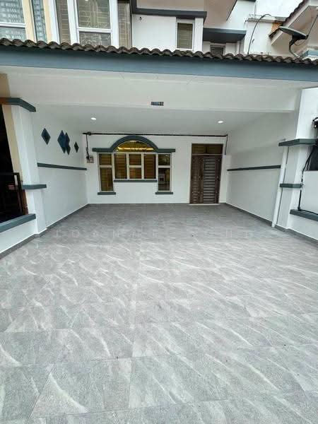 2-storey Terraced House for Sale in Kulai (Johor) - Joanne Yong - Car Park - PropertyGuru.com.my