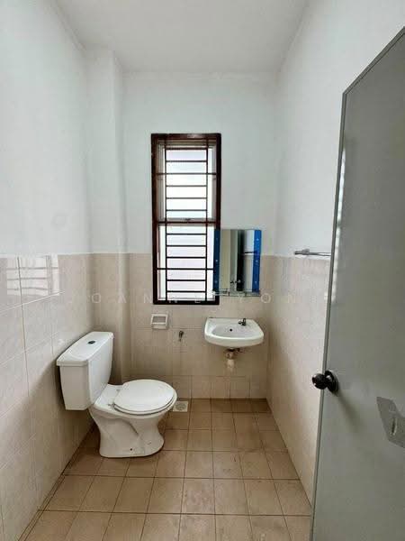 2-storey Terraced House for Sale in Kulai (Johor) - Joanne Yong - Bathroom - PropertyGuru.com.my