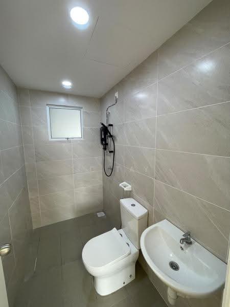 Kondominium untuk Disewa di Pitta Residensi - JC Tay - Bathroom - PropertyGuru.com.my