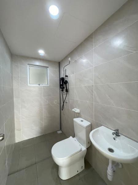 Kondominium untuk Disewa di Pitta Residensi - JC Tay - Bathroom - PropertyGuru.com.my