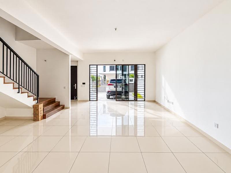 Rumah Teres 2-Tingkat untuk Dijual di Sepang (Selangor) - Fikri Yasmin - Entrance - PropertyGuru.com.my