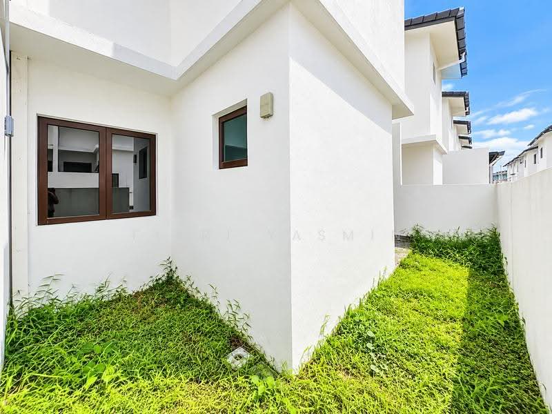 Rumah Teres 2-Tingkat untuk Dijual di Sepang (Selangor) - Fikri Yasmin - Exterior - PropertyGuru.com.my