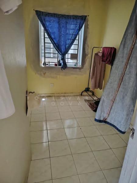 Rumah Flat untuk Dijual di Pangsapuri Seri Perantau - Yogesvaran Poovan - Interior - PropertyGuru.com.my