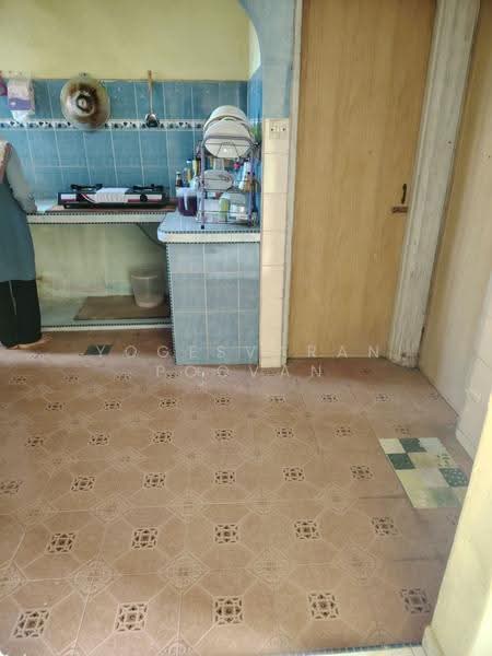 Rumah Flat untuk Dijual di Pangsapuri Seri Perantau - Yogesvaran Poovan - Kitchen - PropertyGuru.com.my