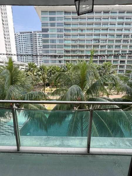 Kediaman Servis untuk Dijual di Palazio - Jane Ngoi - Balcony - PropertyGuru.com.my