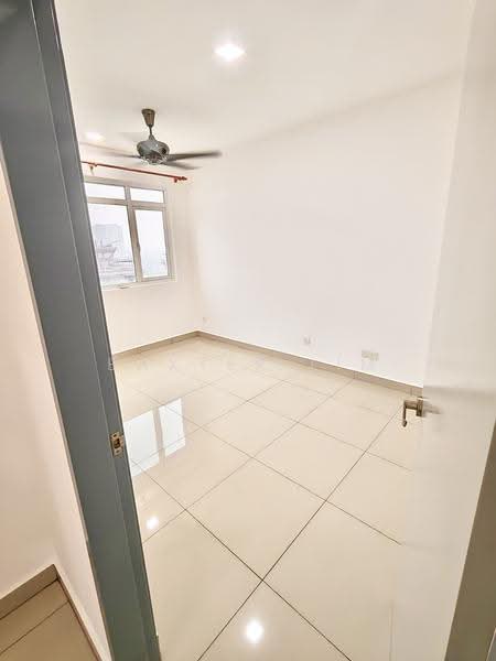 Kediaman Servis untuk Dijual di V-Residensi 2 - Baxter Lim - Interior - PropertyGuru.com.my