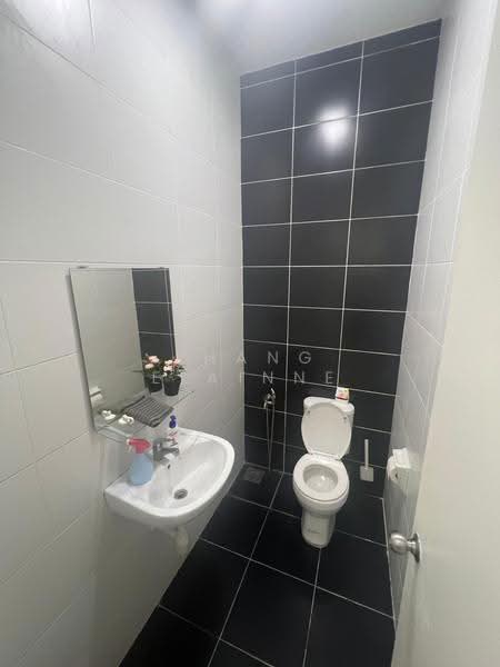 2-storey Terraced House for Rent in Taman Mount Austin (Tebrau) - Phang Elainne - Bathroom - PropertyGuru.com.my