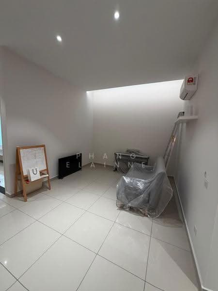 2-storey Terraced House for Rent in Taman Mount Austin (Tebrau) - Phang Elainne - Living Room - PropertyGuru.com.my