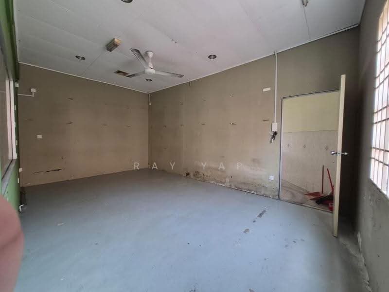 Shop for Sale in Bandar Sunway Tunas (Bayan Lepas) - Ray Yap - Interior - PropertyGuru.com.my