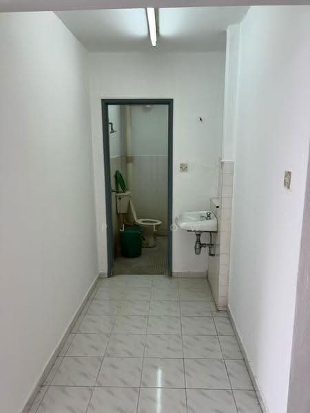 Apartment for Sale at Segar Apartments - PJ Low - Bathroom - PropertyGuru.com.my