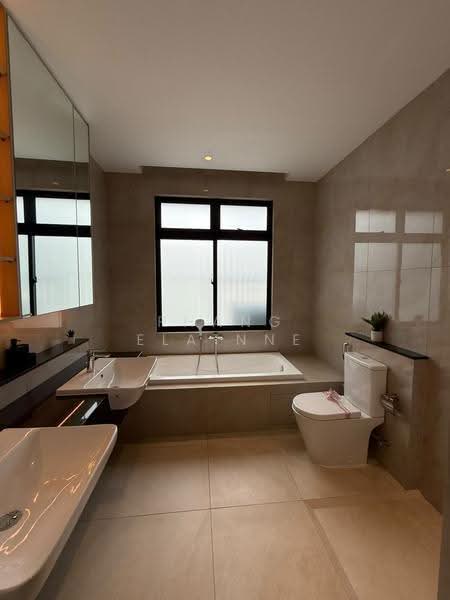 Rumah Teres 3-Tingkat untuk Dijual di Gelang Patah (Johor) - Phang Elainne - Bathroom - PropertyGuru.com.my