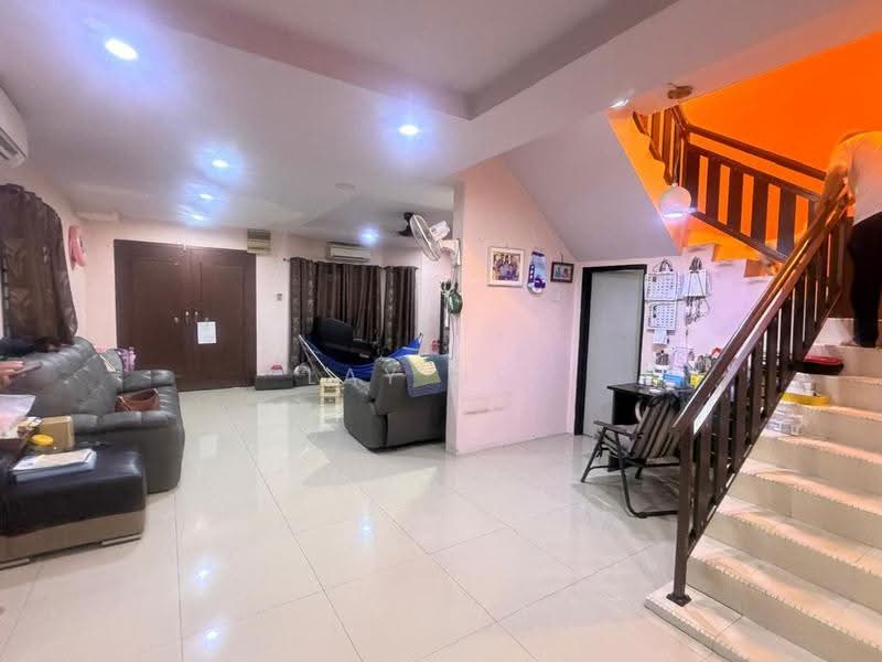 2-storey Terraced House for Sale in Taman Sentosa (Klang) - Lay Bee - Living Room - PropertyGuru.com.my