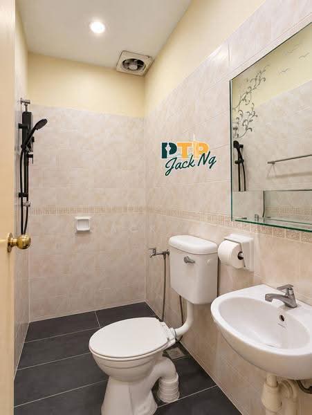 Rumah Teres 2-Tingkat untuk Dijual di Taman Inderawasih (Perai) - Jack Ng - Bathroom - PropertyGuru.com.my