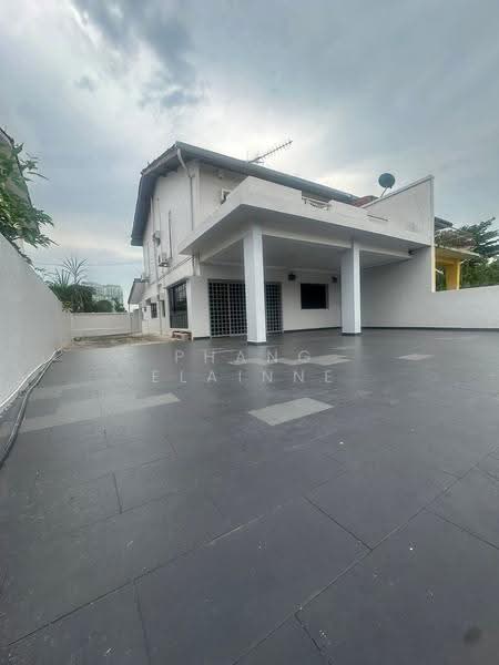 Komersial Berkembar untuk Disewa di Taman Kolam Air (Johor Bahru) - Phang Elainne - Exterior - PropertyGuru.com.my