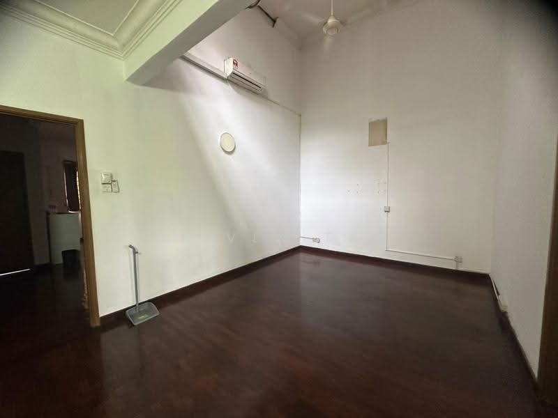 Terraced House for Sale in Aman Putri (Sungai Buloh) - Kelven Tan - Living Room - PropertyGuru.com.my
