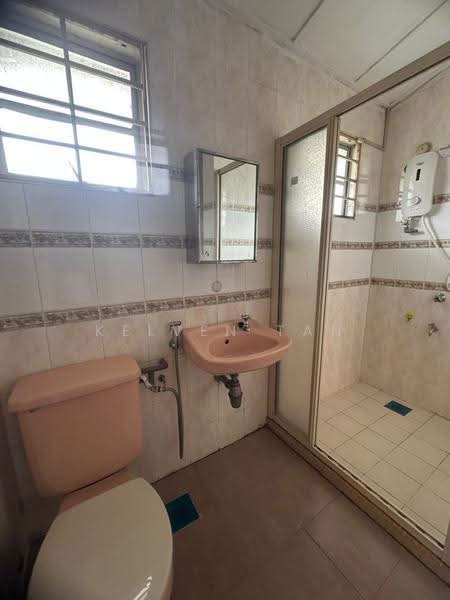 Terraced House for Sale in Aman Putri (Sungai Buloh) - Kelven Tan - Bathroom - PropertyGuru.com.my