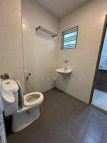 Terraced House for Sale in Aman Putri (Sungai Buloh) - Kelven Tan - Bathroom - PropertyGuru.com.my