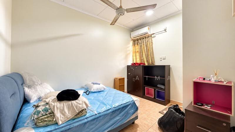 Rumah Teres 2-Tingkat untuk Dijual di Bukit Jelutong (Shah Alam) - Hafiz Sulaiman - Bedroom - PropertyGuru.com.my