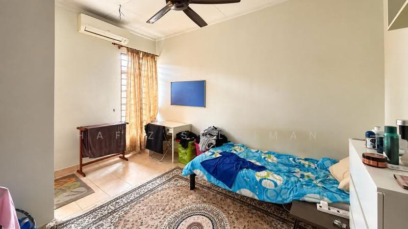 Rumah Teres 2-Tingkat untuk Dijual di Bukit Jelutong (Shah Alam) - Hafiz Sulaiman - Bedroom - PropertyGuru.com.my
