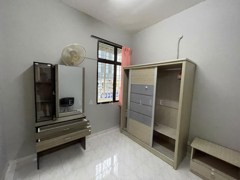 Apartment for Rent at Taman Seri Perak - Elaine Lee - Bedroom - PropertyGuru.com.my
