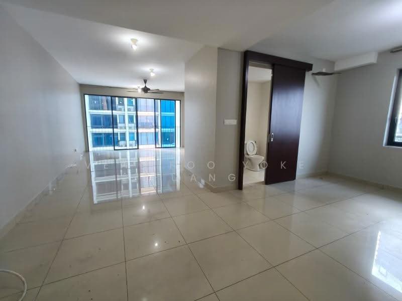 Kediaman Servis untuk Disewa di Trefoil @ Setia City - Veni Foo Yoke Fuang - Living Room - PropertyGuru.com.my