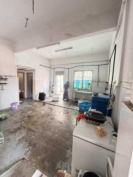 Shop / Office for Sale in Bandar Bukit Raja (Klang) - Lim Jeon - Kitchen - PropertyGuru.com.my