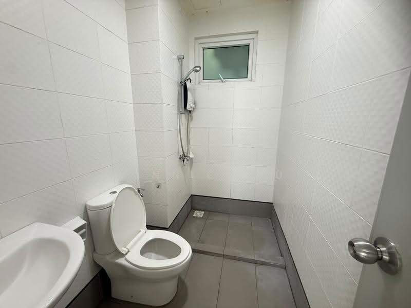 Service Residence for Rent at Seasons Amara Larkin - Winnie Lau - Bathroom - PropertyGuru.com.my