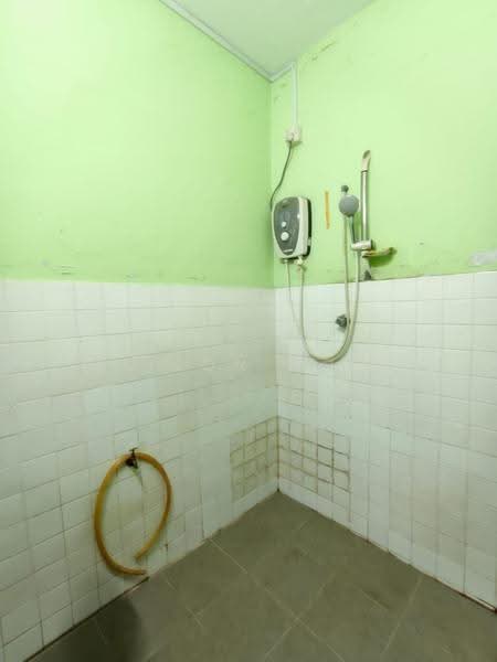 1-storey Terraced House for Sale in Taman Ehsan (Kepong) - Alison Chiu - Bathroom - PropertyGuru.com.my