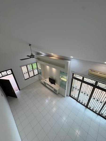 1.5-storey Terraced House for Rent in Taman Molek (Johor Bahru) - Jennie Ooi - Living Room - PropertyGuru.com.my