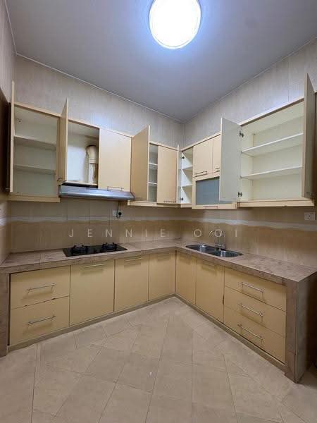 1.5-storey Terraced House for Rent in Taman Molek (Johor Bahru) - Jennie Ooi - Kitchen - PropertyGuru.com.my