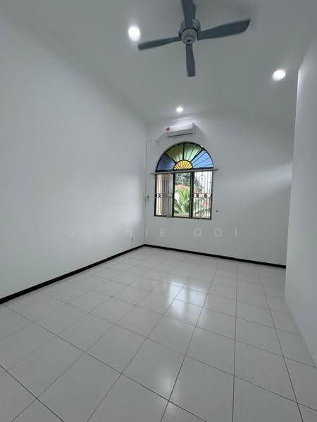 1.5-storey Terraced House for Rent in Taman Molek (Johor Bahru) - Jennie Ooi - Interior - PropertyGuru.com.my