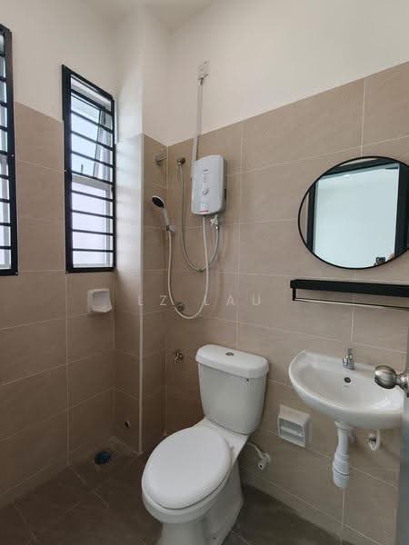 Terraced House for Rent in Bandar Dato Onn (Tebrau) - LZ Lau - Bathroom - PropertyGuru.com.my