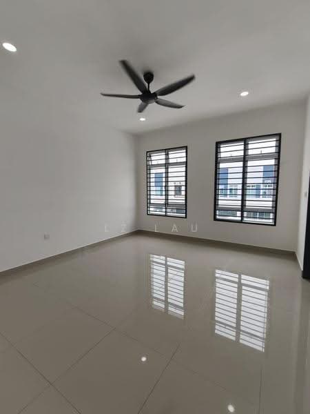 Terraced House for Rent in Bandar Dato Onn (Tebrau) - LZ Lau - Living Room - PropertyGuru.com.my
