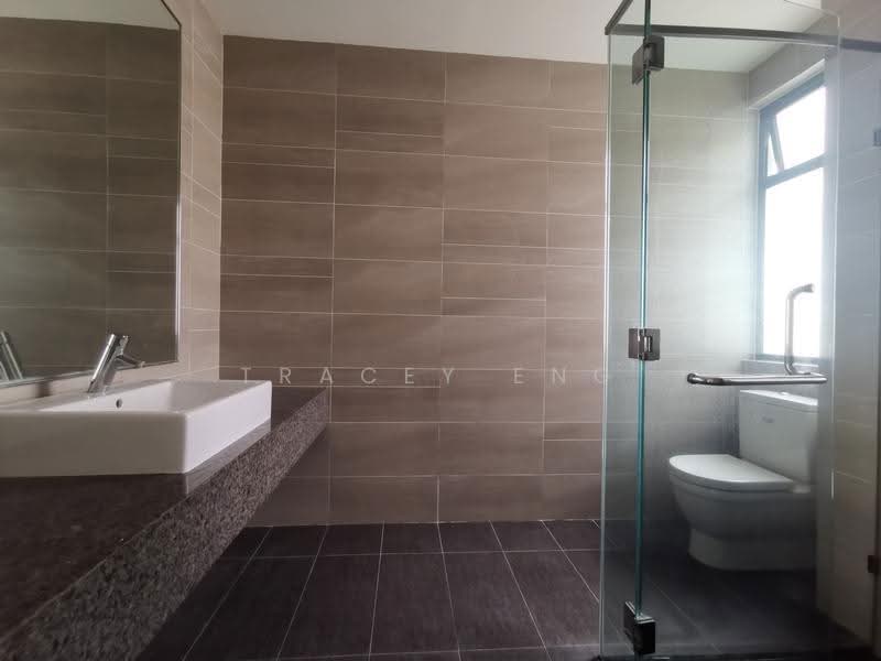 Kediaman Servis untuk Dijual di Residensi Ledang - Tracey Eng - Master Bathroom - PropertyGuru.com.my
