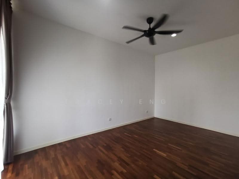 Kediaman Servis untuk Dijual di Residensi Ledang - Tracey Eng - 2nd Bedroom - PropertyGuru.com.my