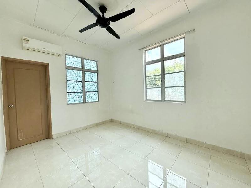 Rumah Teres 2-Tingkat untuk Dijual di Taman Austin Perdana (Tebrau) - Yik Tat - Interior - PropertyGuru.com.my