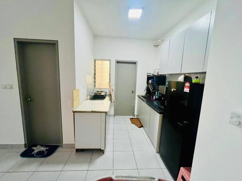 Pangsapuri untuk Disewa di Idaman Melur @ Cybersouth - Zehan Zaki - Kitchen - PropertyGuru.com.my