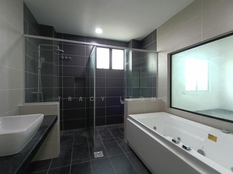 3-storey Terraced House for Sale in Taman Damai Utama (Bandar Kinrara) - Tracy Leong - Bathroom - PropertyGuru.com.my