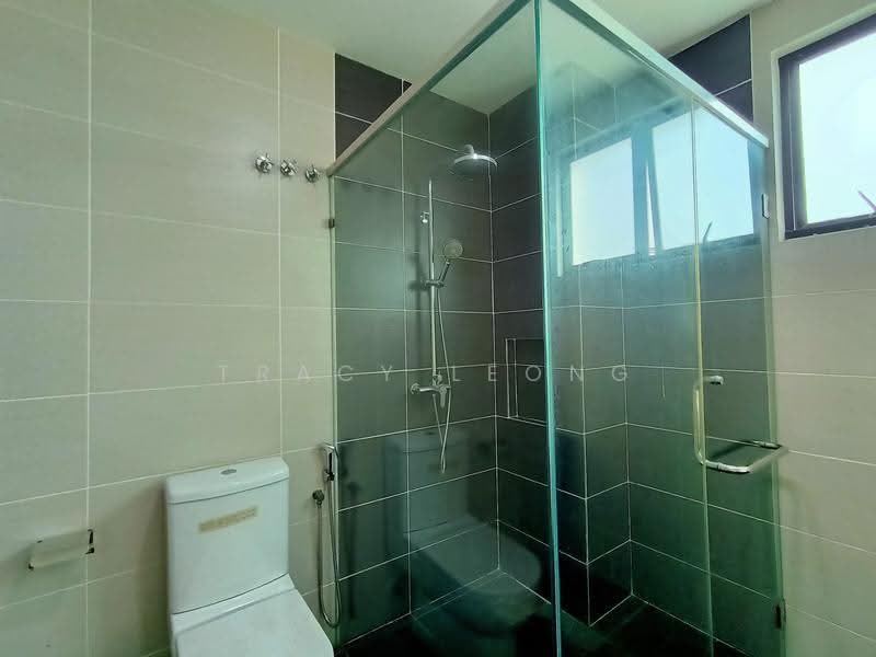 3-storey Terraced House for Sale in Taman Damai Utama (Bandar Kinrara) - Tracy Leong - Bathroom - PropertyGuru.com.my