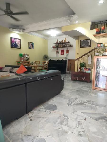 Rumah Teres 2-Tingkat untuk Dijual di PJS 3, Taman Sri Manja (Petaling Jaya) - Simone Dang - Living Room - PropertyGuru.com.my